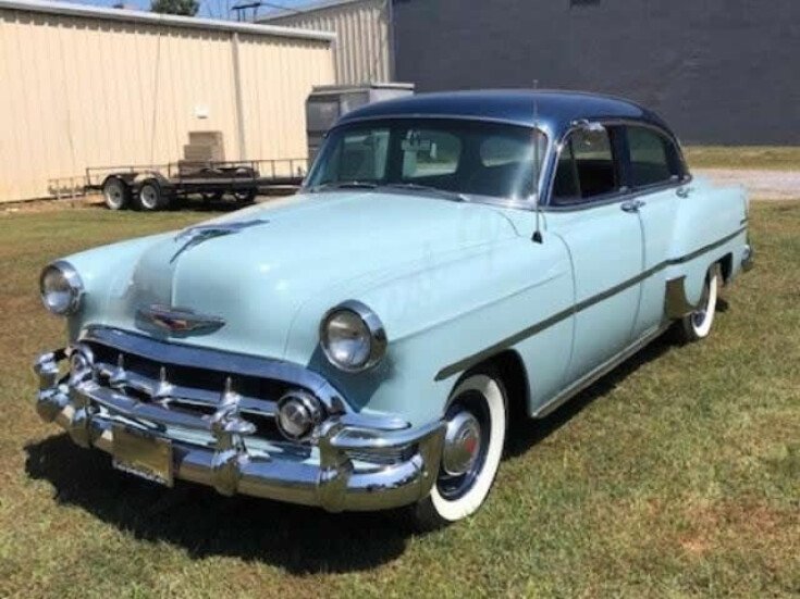 Laquelle choisiriez-vous pour votre garage de rêve ? 1953-Chevrolet-210-american-classics--Car-101230622-61a691d9e16d63ac2cb9efb4214cb876