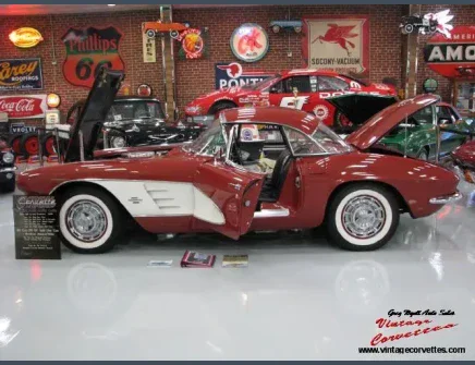 Photo 1 for 1961 Chevrolet Corvette