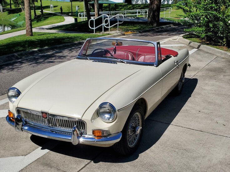 Thumbnail Photo undefined for 1966 MG MGB