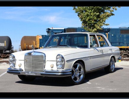 Photo 1 for 1967 Mercedes-Benz 250S