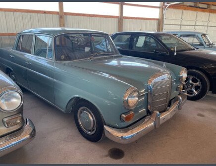 Photo 1 for 1968 Mercedes-Benz 230