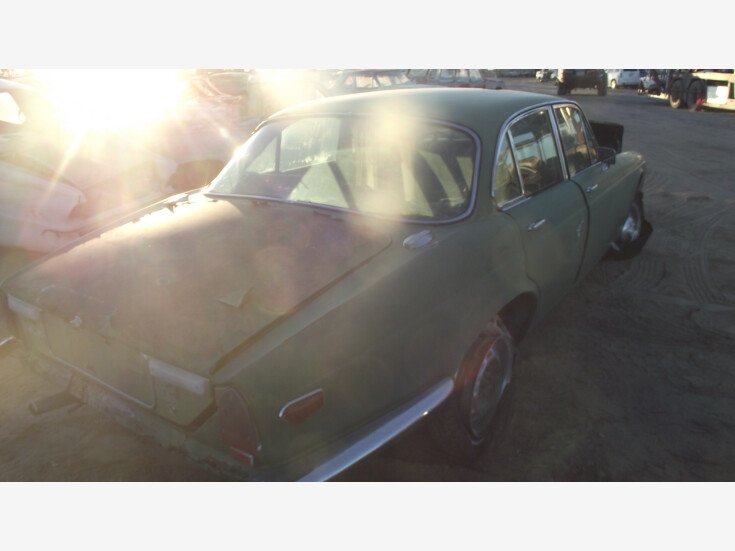 Thumbnail Photo undefined for 1971 Jaguar XJ6