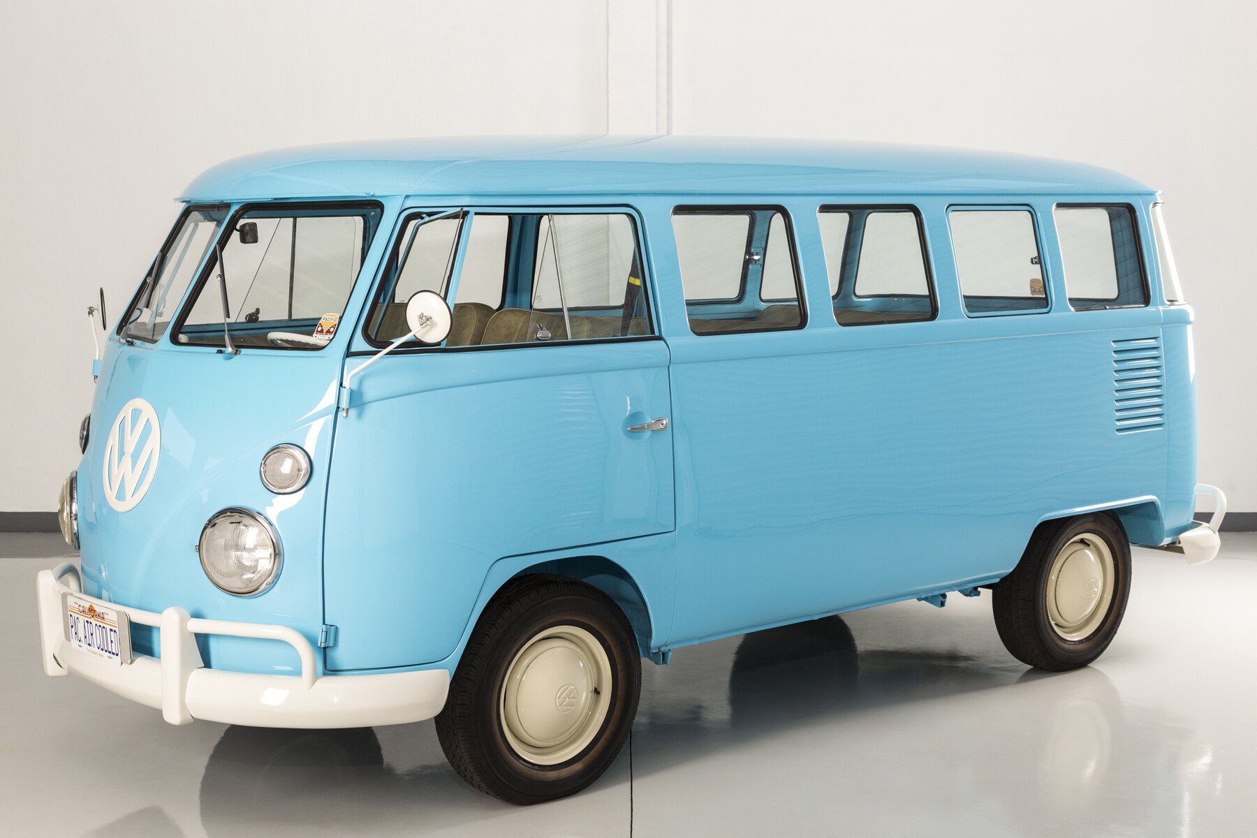 Baby blue cheap volkswagen van