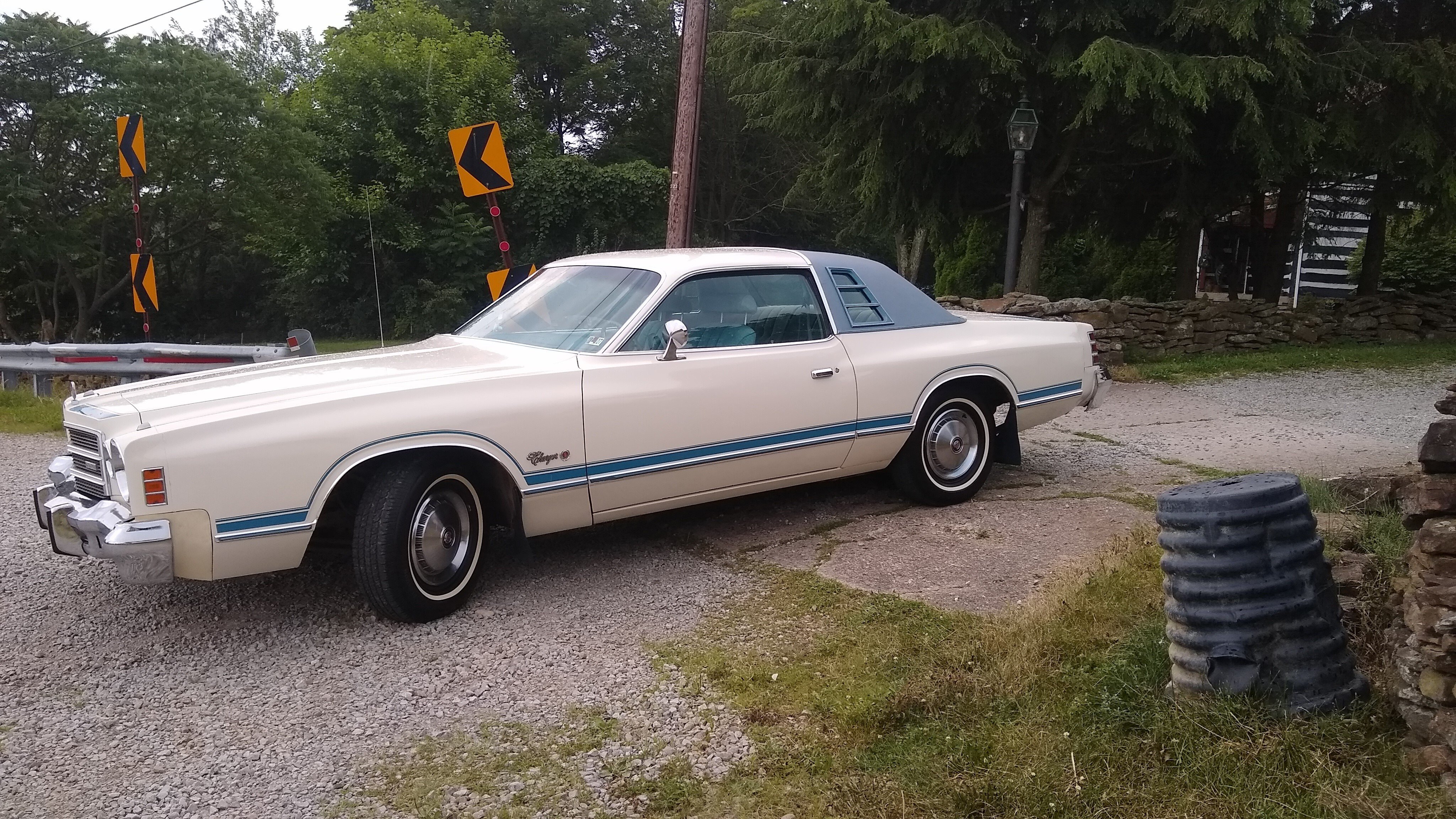 Dodge charger 1977