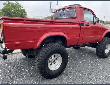 Photo 1 for 1983 Toyota Pickup 4x4 Regular Cab SR5 for Sale by Owner