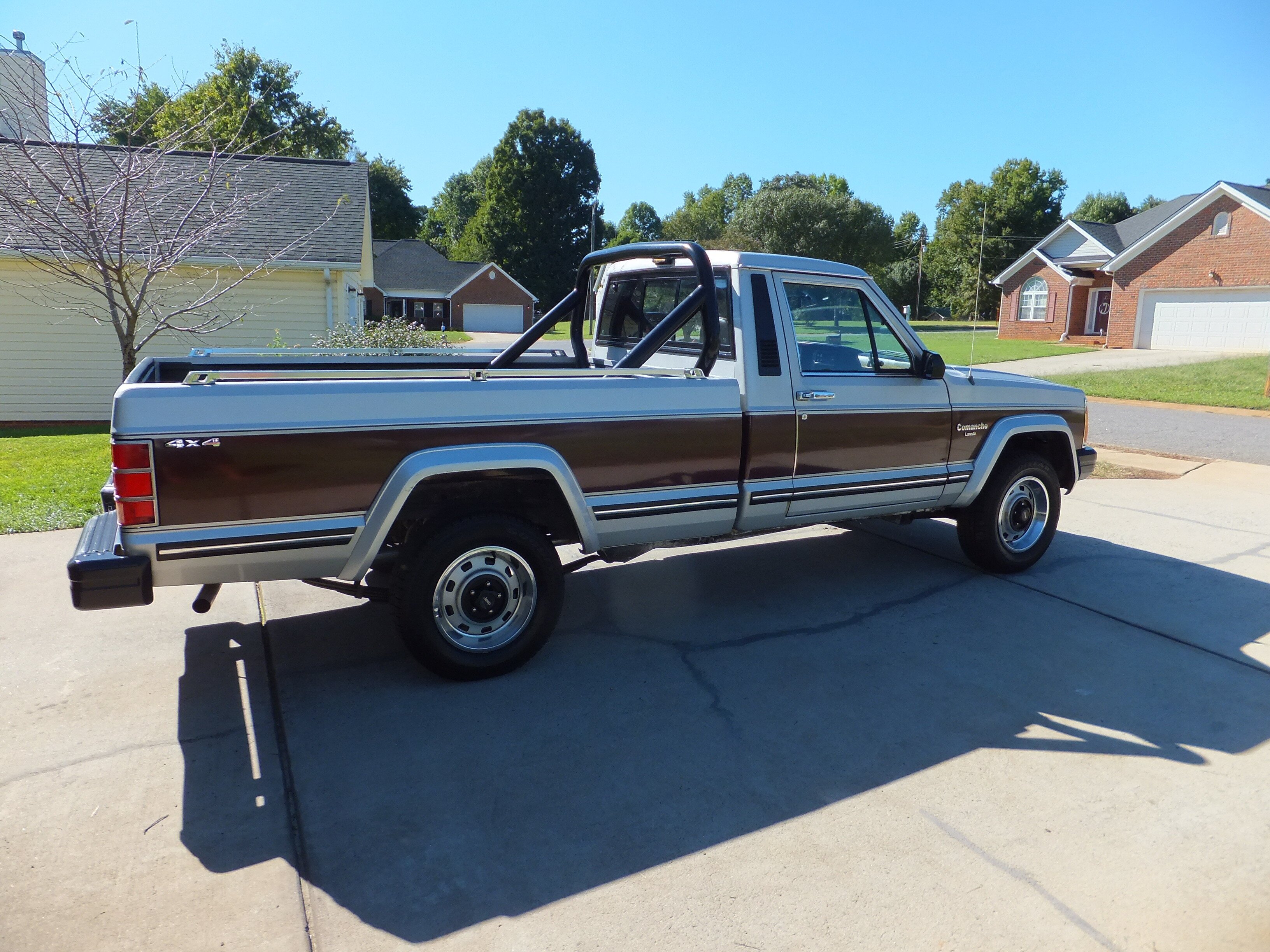1987 Jeep Comanche 4x4 Laredo Long Bed