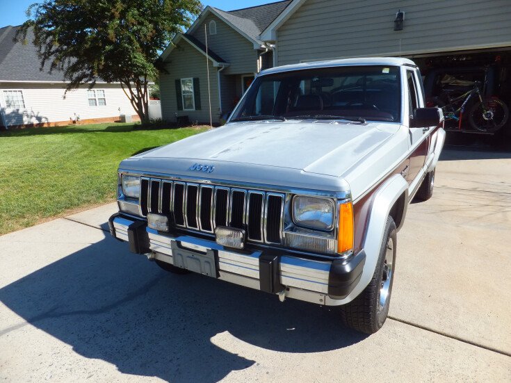 1987 Jeep Comanche 4x4 Laredo Long Bed