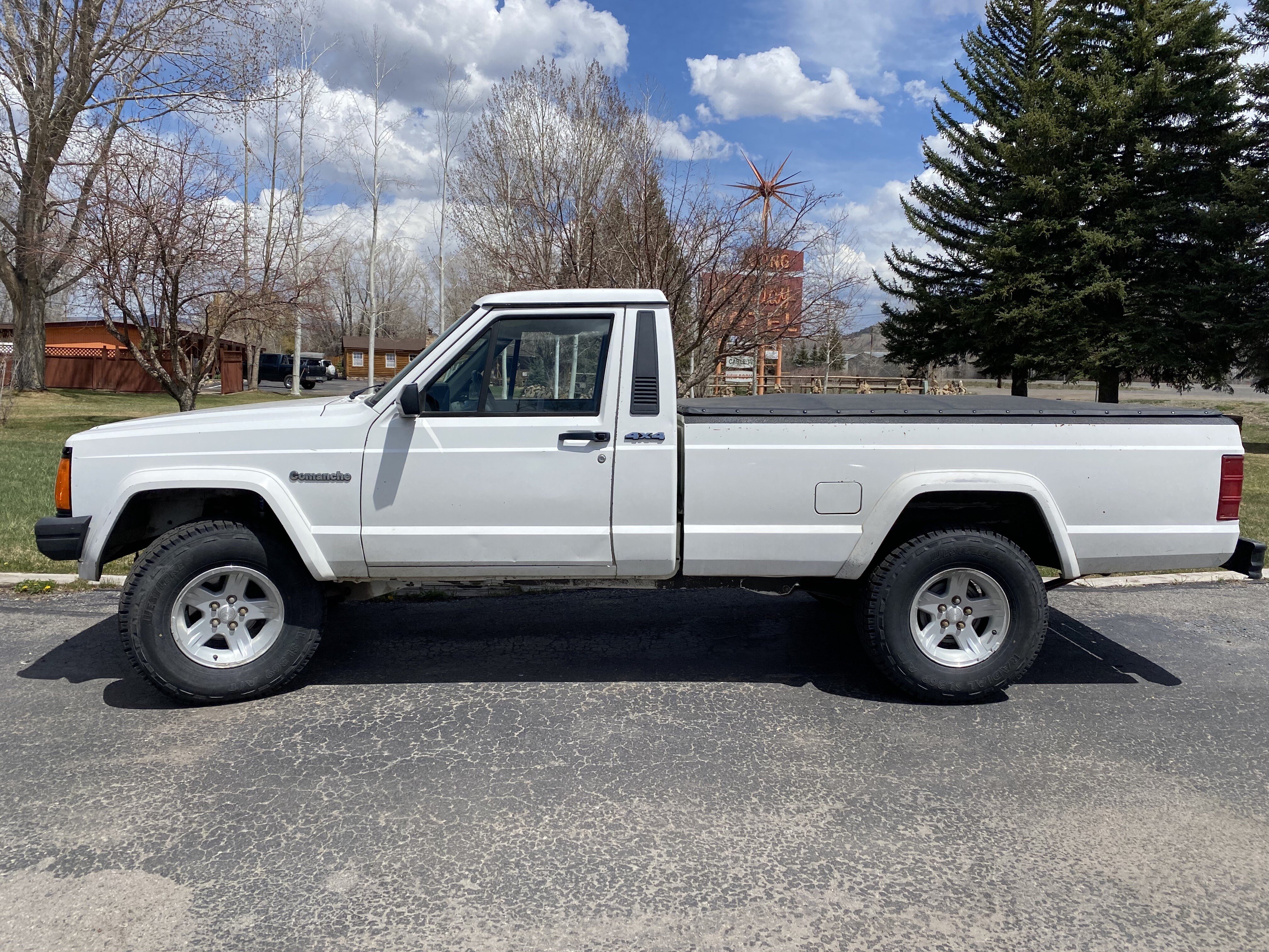 Jeep comanche classic