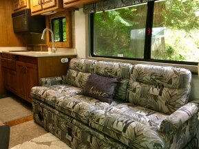 1999 Country Coach Intrigue