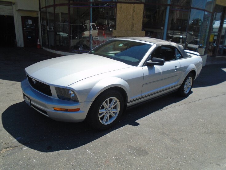 Thumbnail Photo undefined for 2006 Ford Mustang