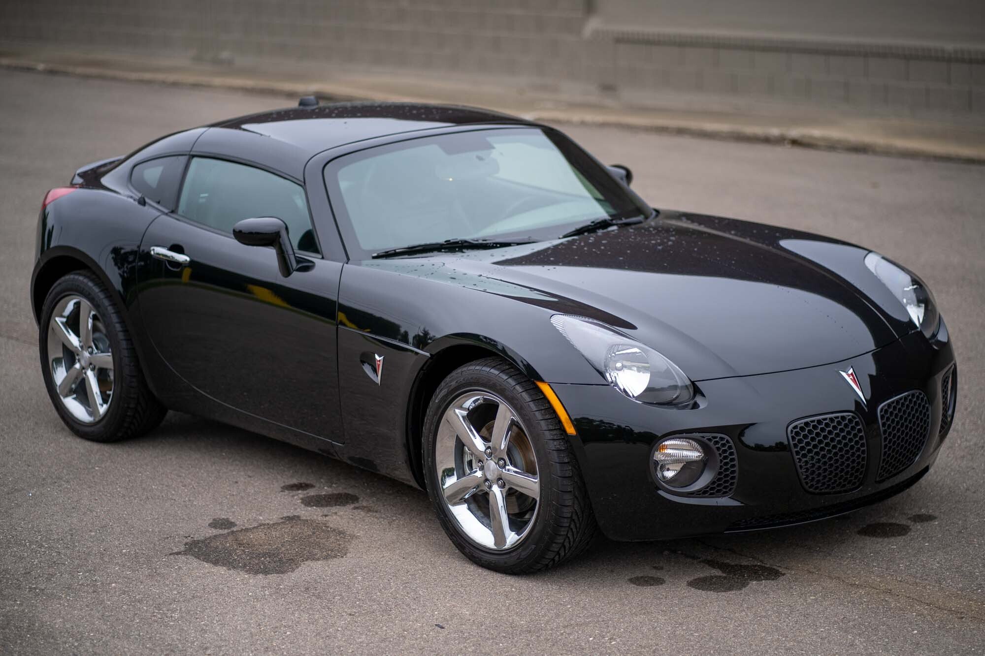 2009 Pontiac Solstice GXP Convertible for sale near Milford, Michigan