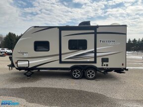 2017 Coachmen Freedom Express 192RBS for sale 300441375