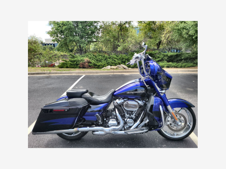 Thumbnail Photo undefined for 2017 Harley-Davidson CVO Street Glide