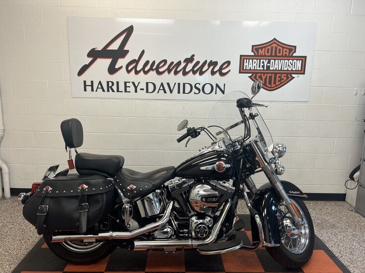 Thumbnail Photo undefined for 2017 Harley-Davidson Softail Heritage Classic