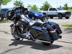 Thumbnail Photo 3 for 2017 Harley-Davidson Touring