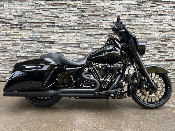 Thumbnail Photo undefined for 2017 Harley-Davidson Touring Road King Special