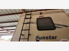 Thumbnail Photo 3 for 2017 Winnebago Sunstar