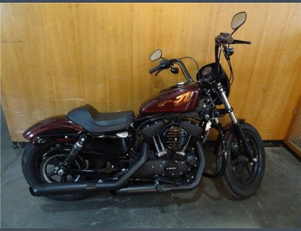 Thumbnail Photo undefined for 2018 Harley-Davidson Sportster Iron 1200