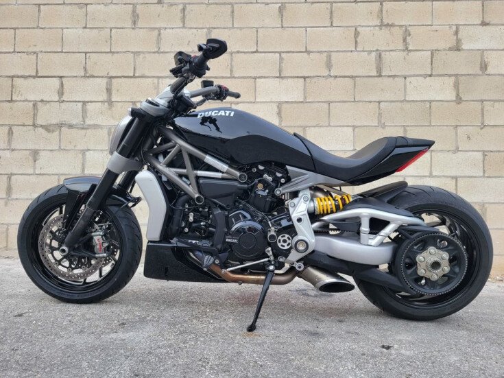 Thumbnail Photo undefined for 2019 Ducati Diavel