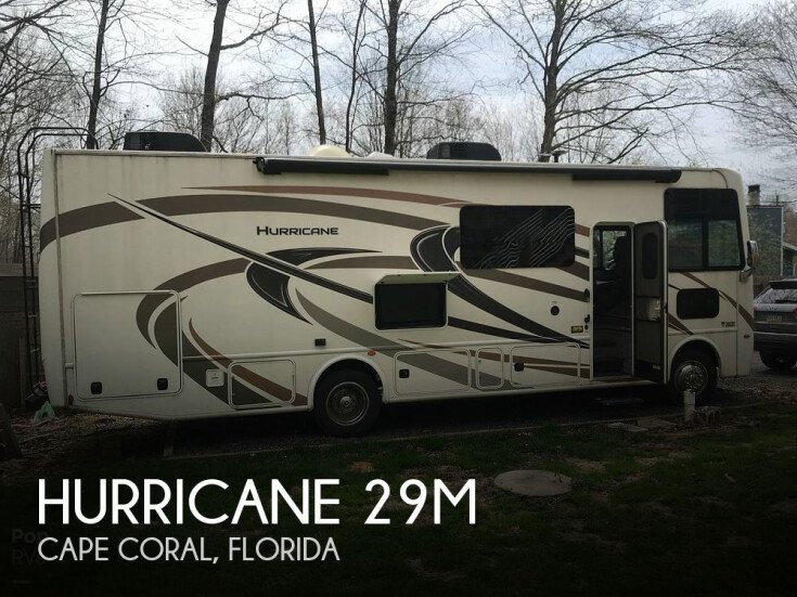 Thumbnail Photo undefined for 2019 Thor Hurricane 29M