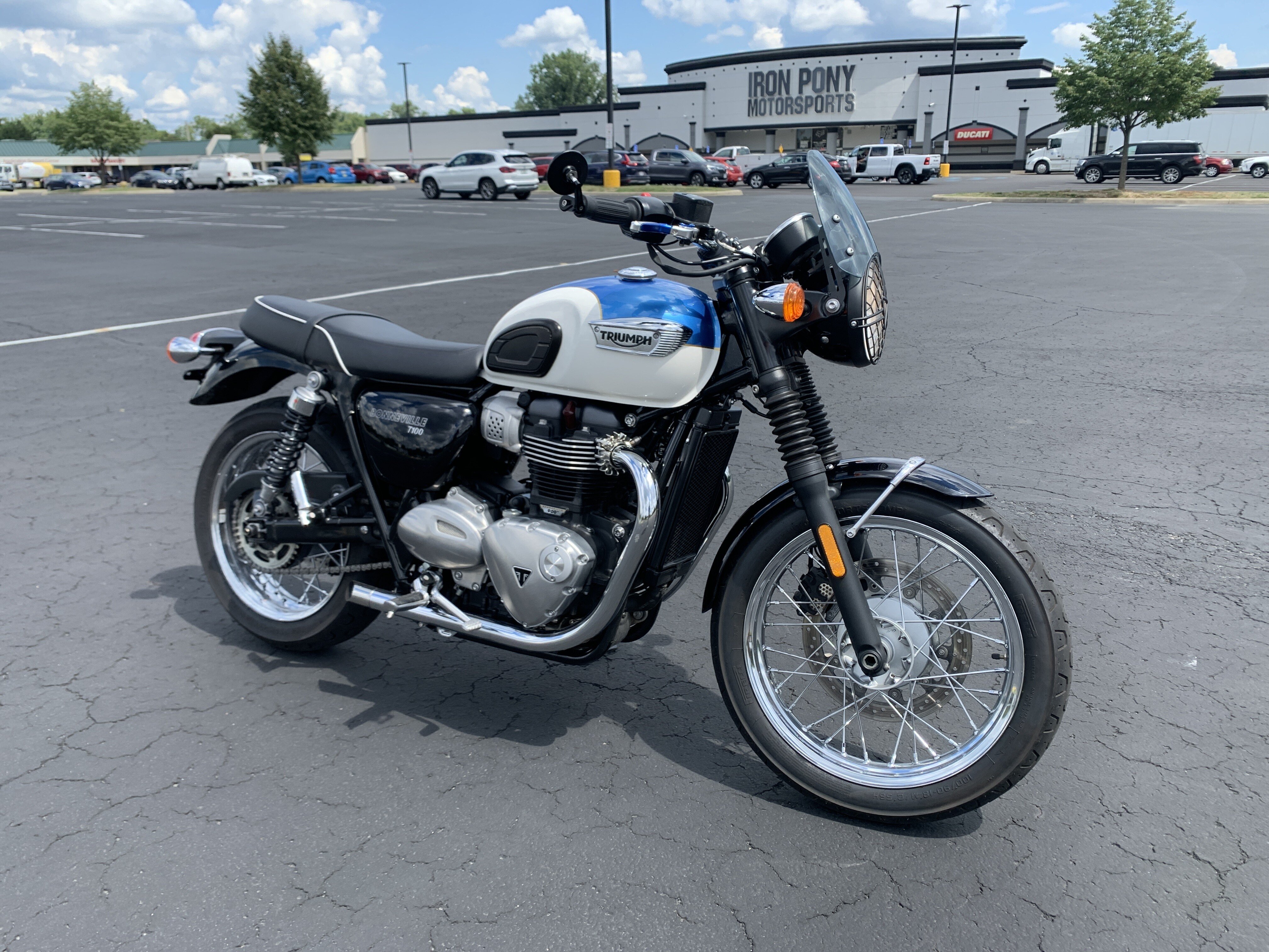 Used triumph online bonneville