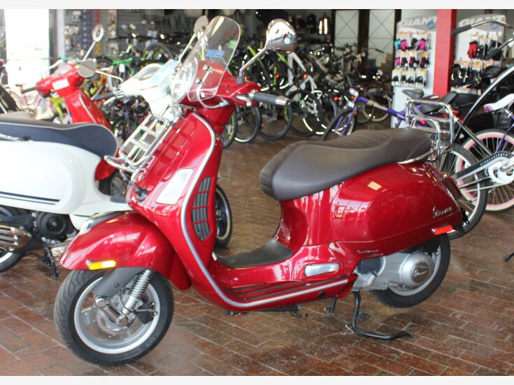 Thumbnail Photo undefined for New 2020 Vespa GTS 300