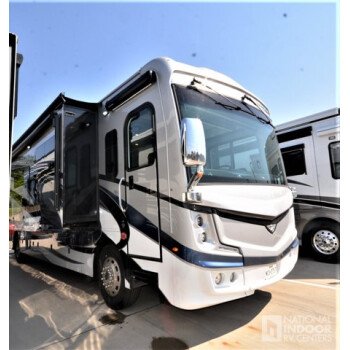 2021 Fleetwood Discovery 38W