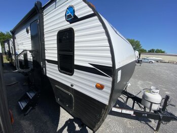 New 2022 Coachmen Clipper