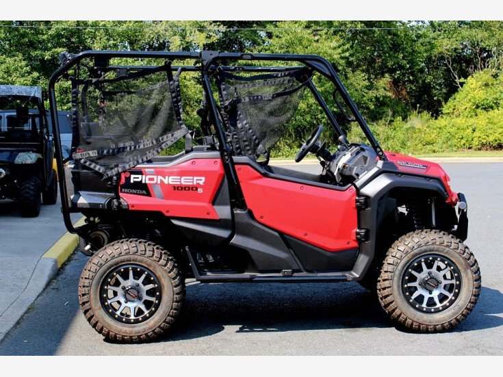 Thumbnail Photo undefined for New 2022 Honda Pioneer 1000 5 Deluxe