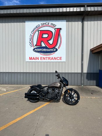 New 2022 Indian Scout Bobber Rogue w/ ABS