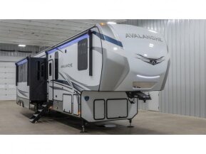 2022 Keystone Avalanche 390DS for sale 300402271