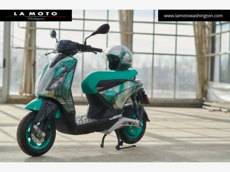 Thumbnail Photo undefined for New 2022 Piaggio 1