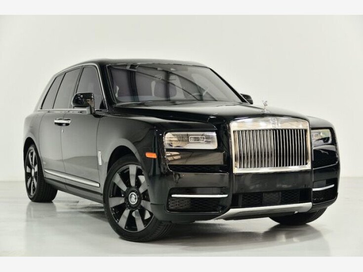 Thumbnail Photo undefined for 2022 Rolls-Royce Cullinan