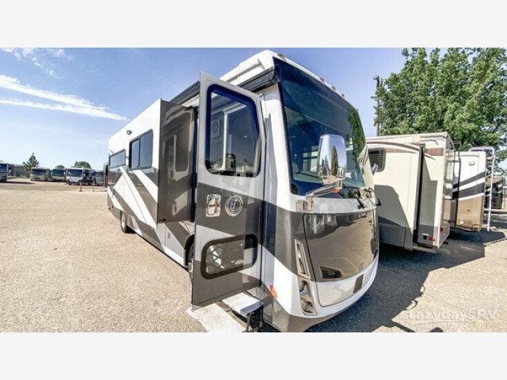 Thumbnail Photo undefined for New 2022 Tiffin Allegro Breeze