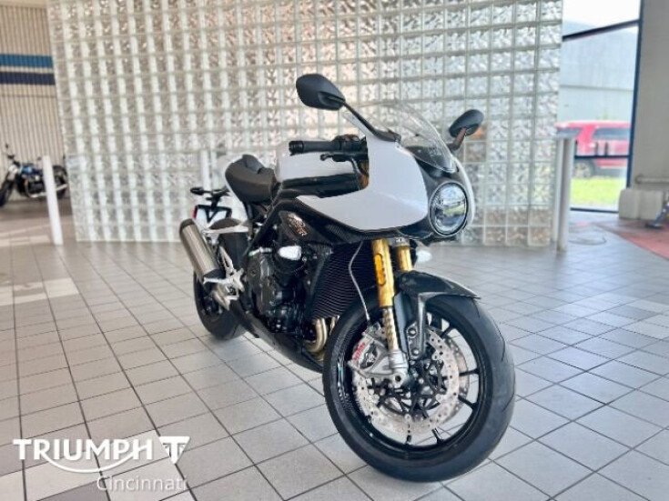 Thumbnail Photo undefined for New 2022 Triumph Speed Triple
