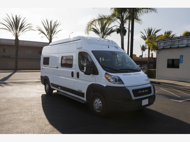 Thumbnail Photo undefined for New 2022 Winnebago Solis 59P