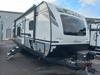 New 2023 Coachmen Apex 256BHS
