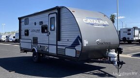 New 2023 Coachmen Catalina 184BHS
