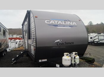 New 2023 Coachmen Catalina 261BHS