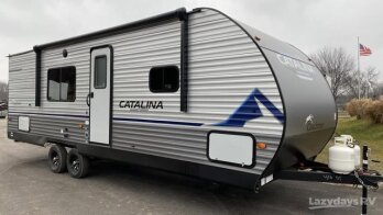 New 2023 Coachmen Catalina 261BH