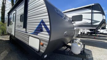 New 2023 Coachmen Catalina 261BH