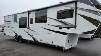 New 2023 Grand Design Solitude