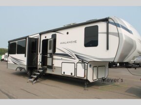 2023 Keystone Avalanche for sale 300451296