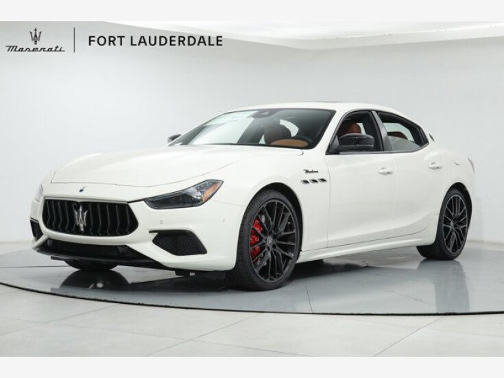Thumbnail Photo undefined for New 2023 Maserati Ghibli Modena