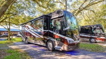 New 2023 Tiffin Allegro Bus