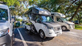 New 2023 Tiffin Wayfarer