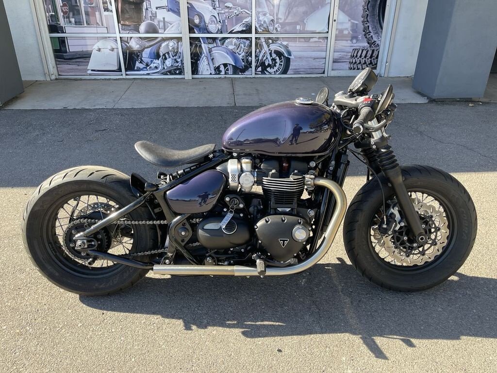 Triumph bonneville bobber hot sale black for sale