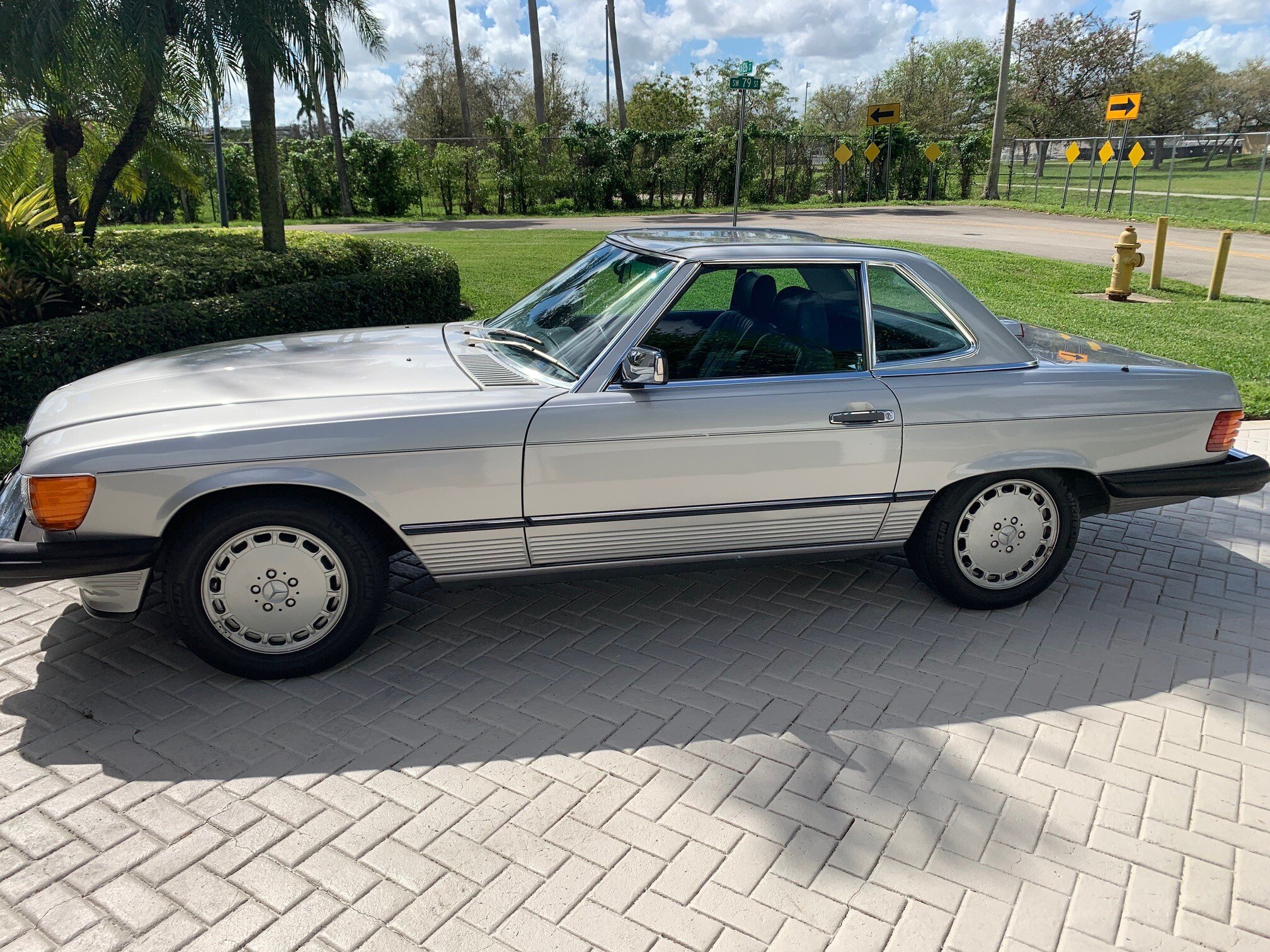 Mercedes 560sl For Sale