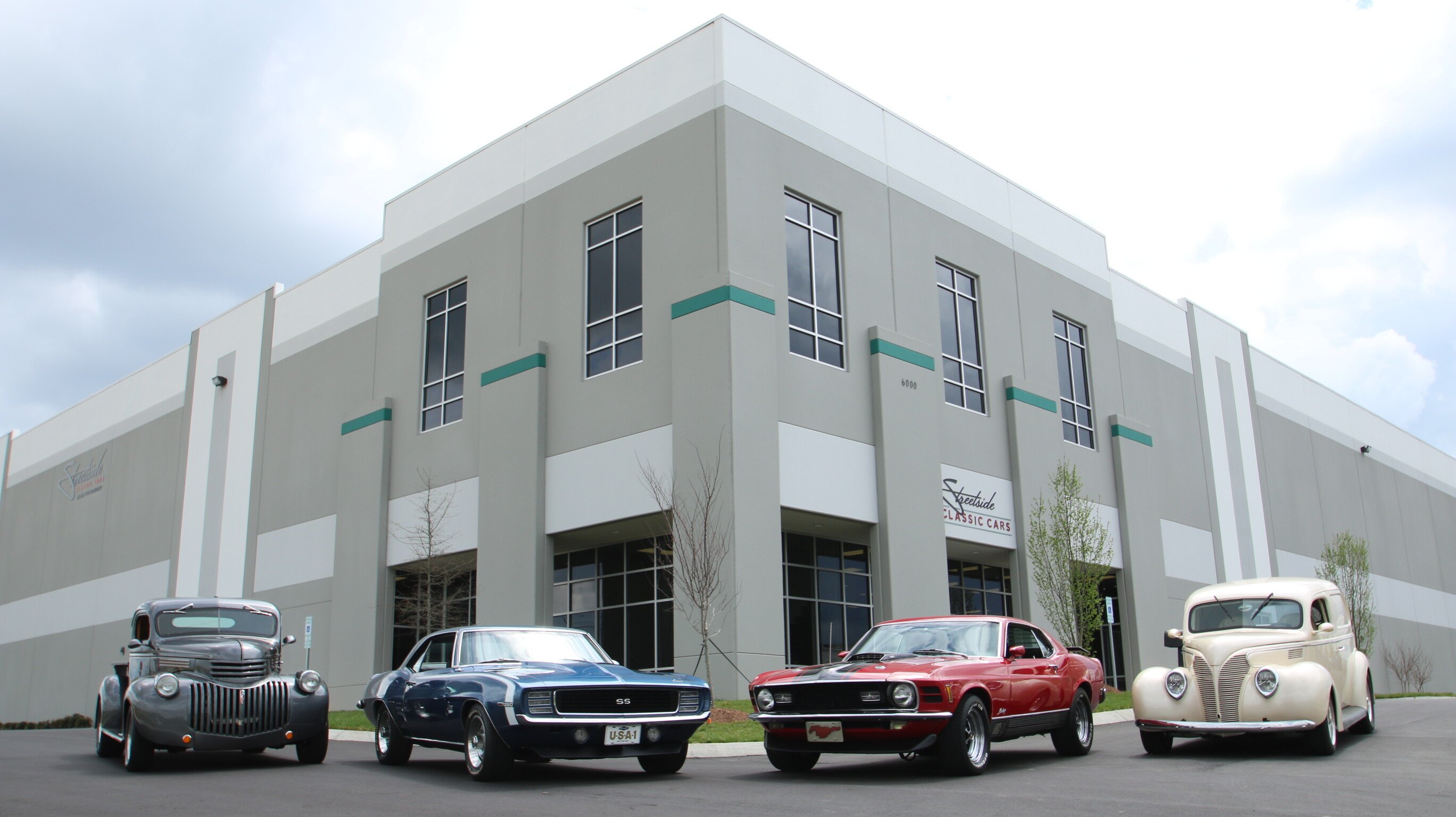 Streetside Classics Nashville Classic Car dealer in LaVergne